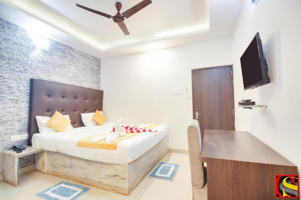 Candolim Sands Exterior photo