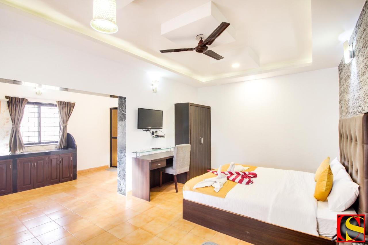Candolim Sands Exterior photo