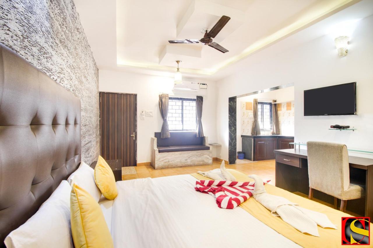 Candolim Sands Exterior photo