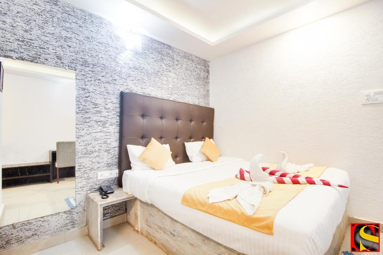 Candolim Sands Exterior photo
