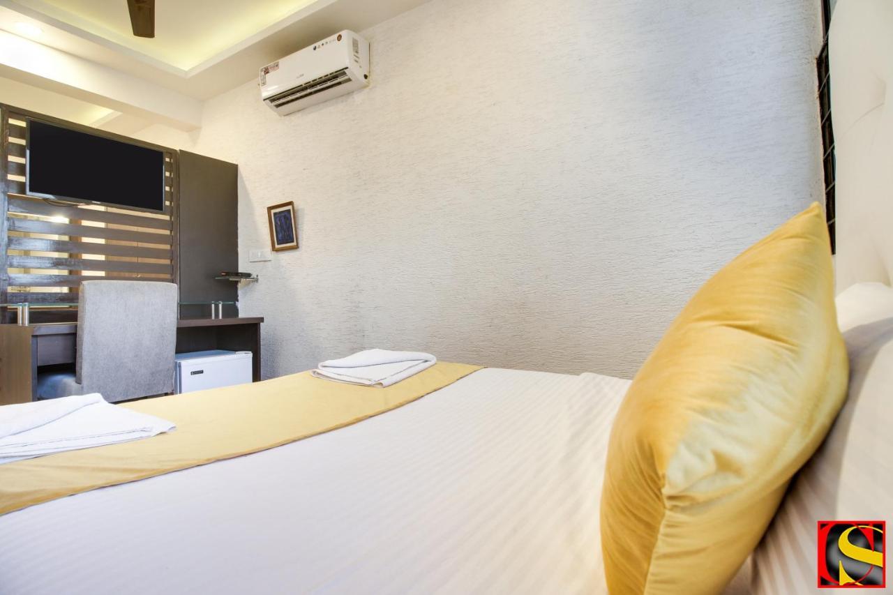 Candolim Sands Exterior photo