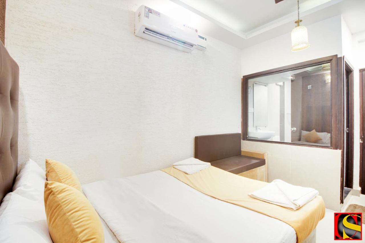 Candolim Sands Exterior photo