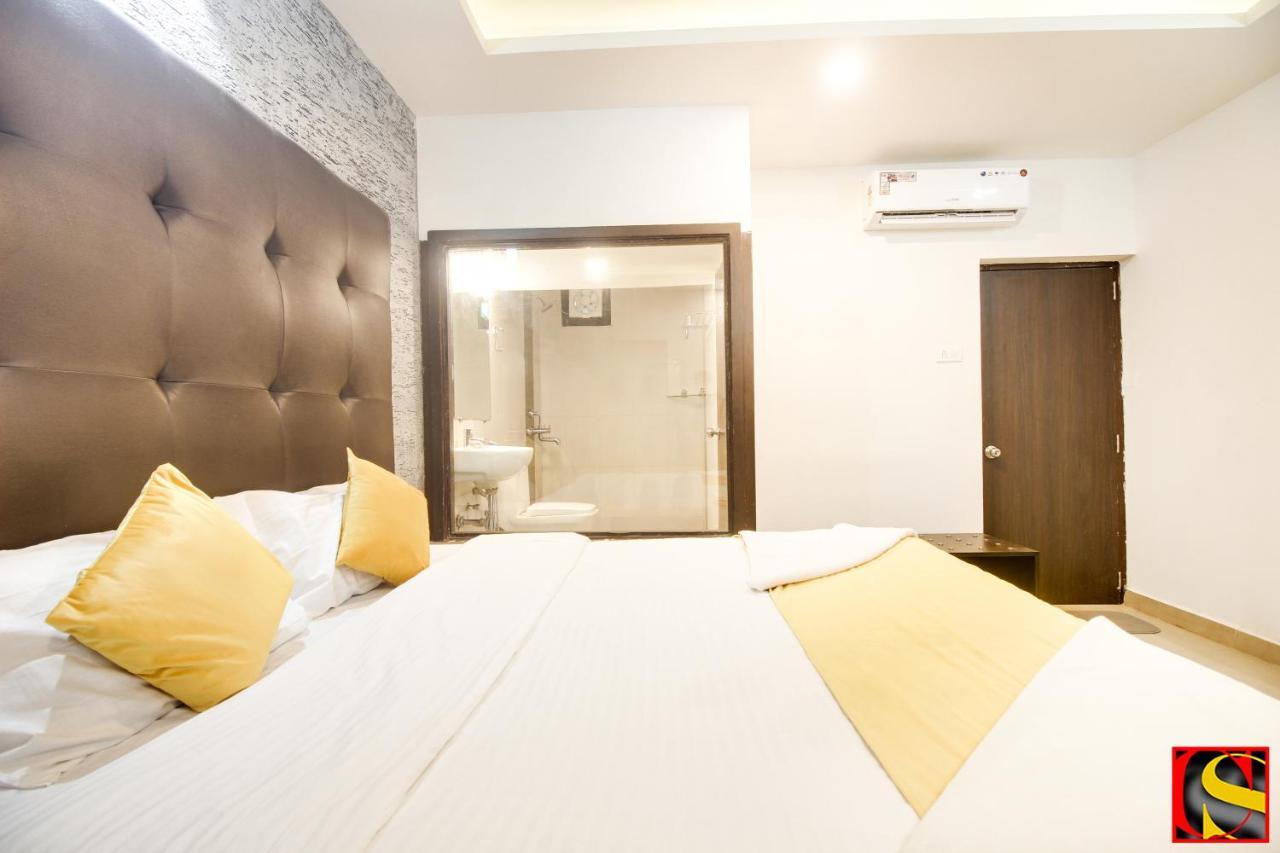 Candolim Sands Exterior photo