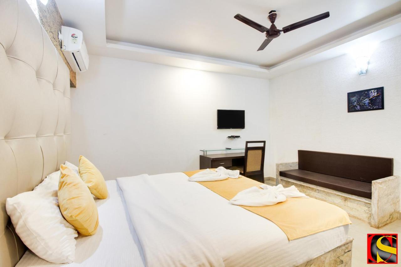Candolim Sands Exterior photo