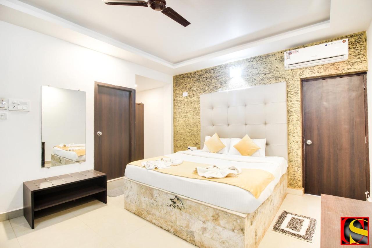 Candolim Sands Exterior photo
